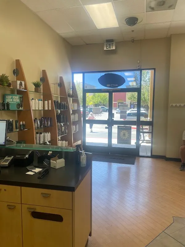SUPERCUTS — Hair salon in Palmdale